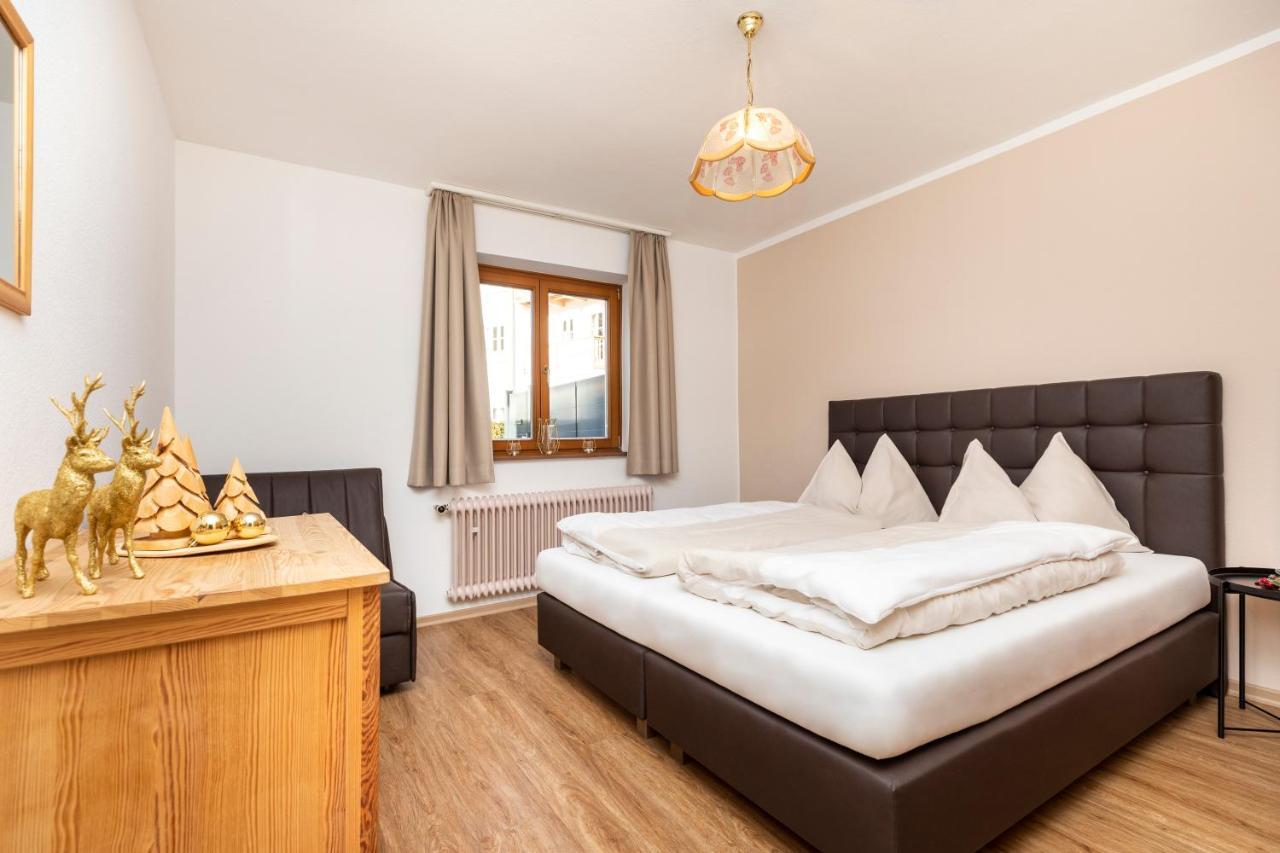 Herzerl-Chalet Appartements Флахау Екстериор снимка