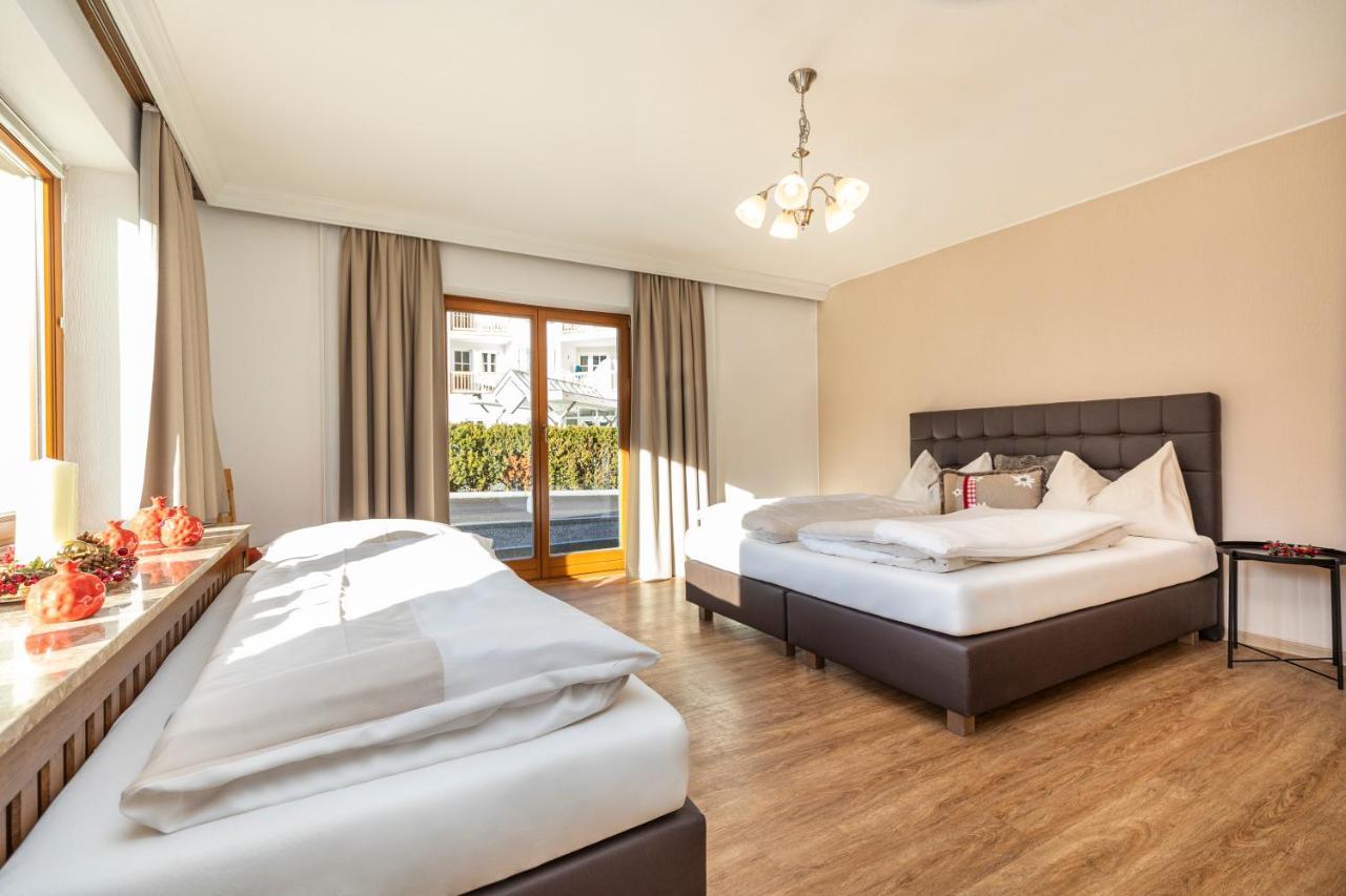 Herzerl-Chalet Appartements Флахау Екстериор снимка