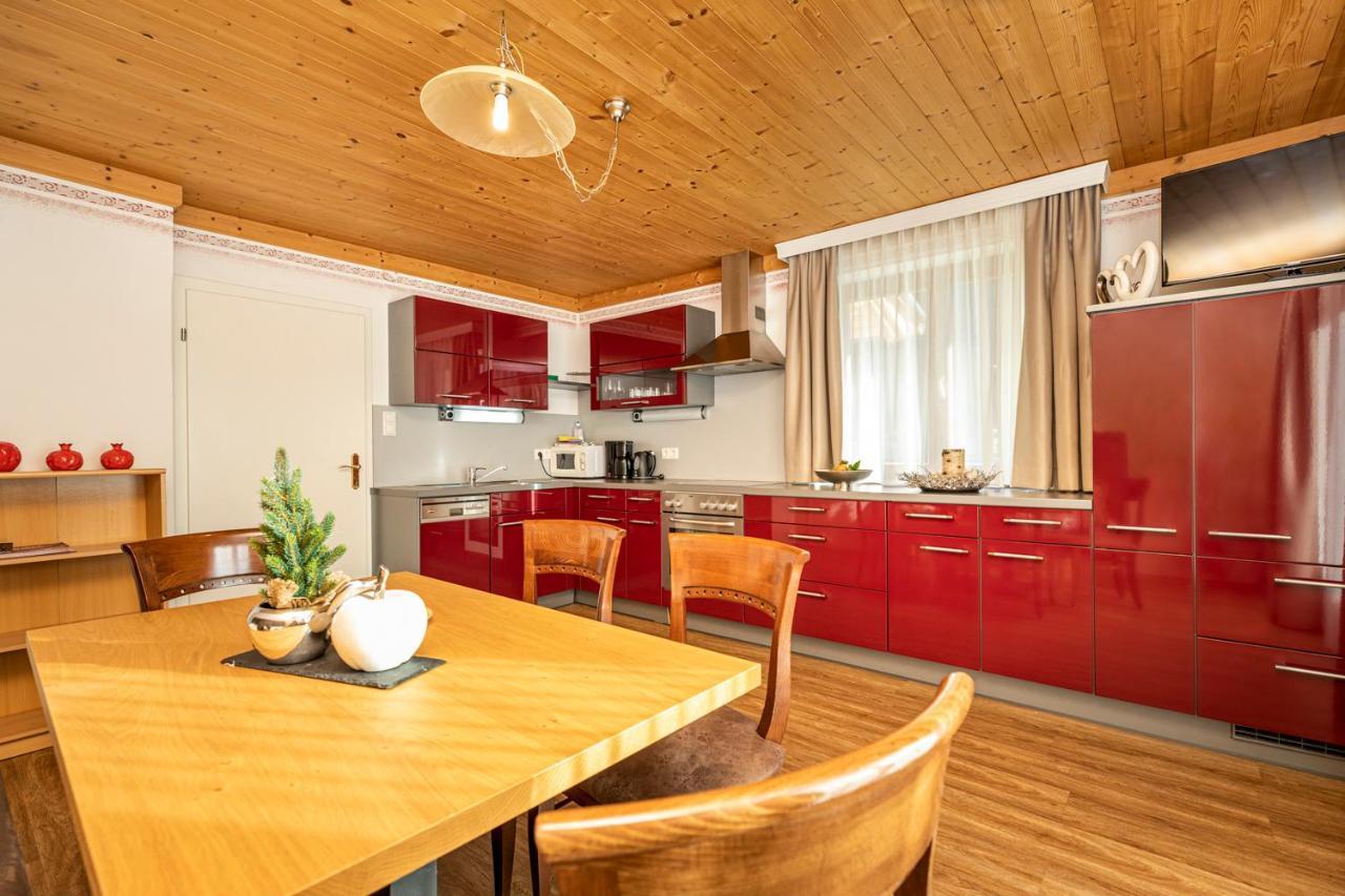 Herzerl-Chalet Appartements Флахау Екстериор снимка