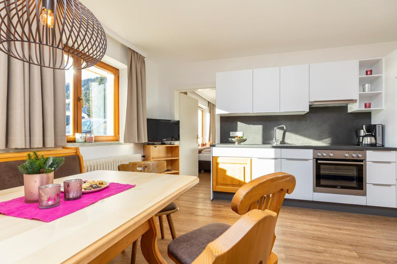 Herzerl-Chalet Appartements Флахау Екстериор снимка